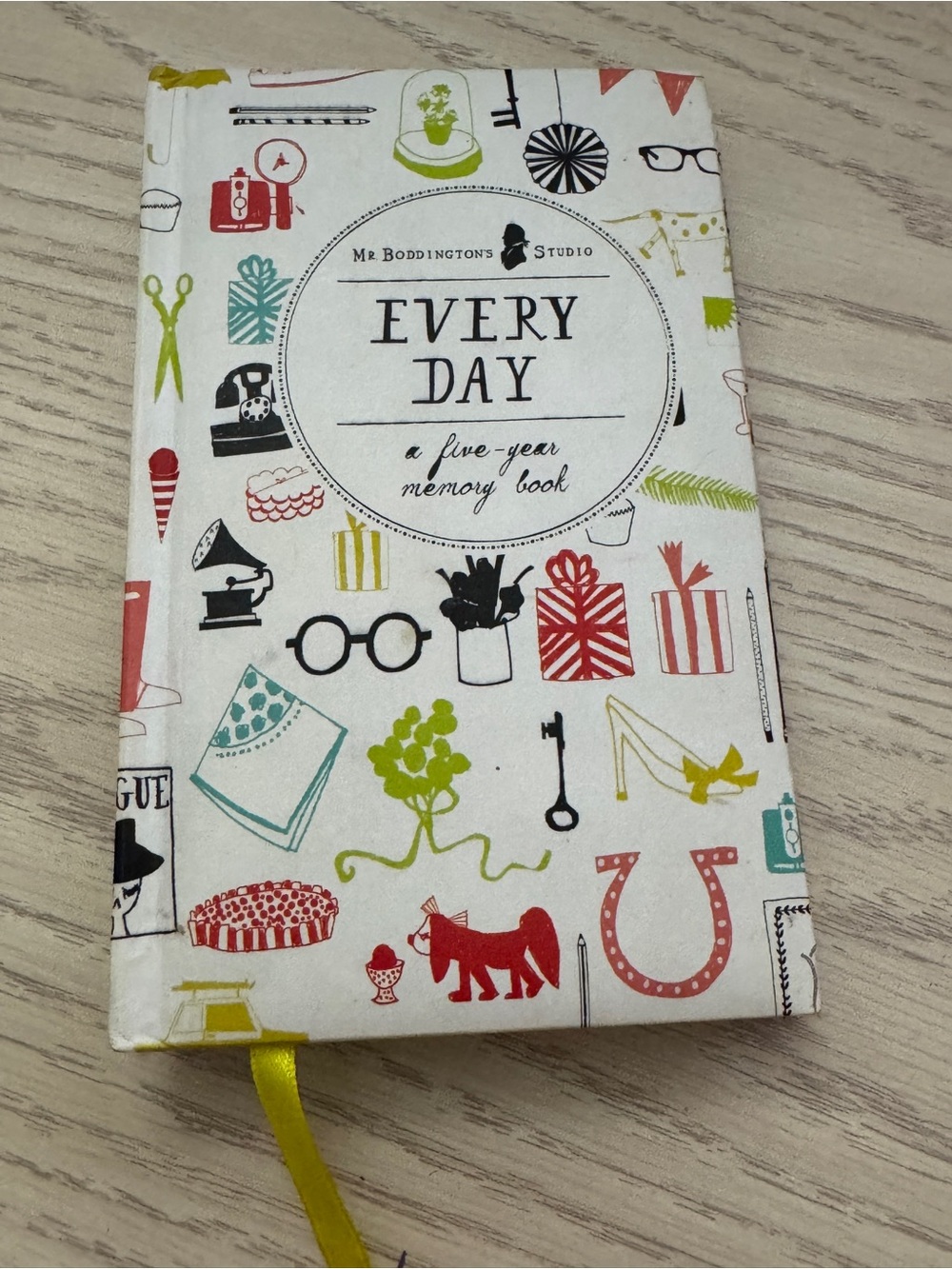 Every Day: A Five-Year Memory Book (234 pages)
